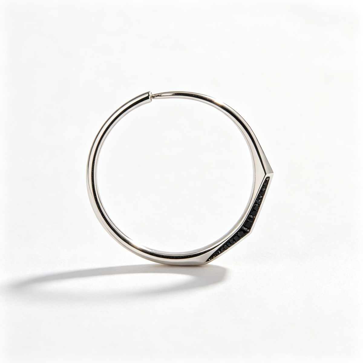 Men Silver Faceted Hoop Earring Inlaid Black Micro‑Crystals Single